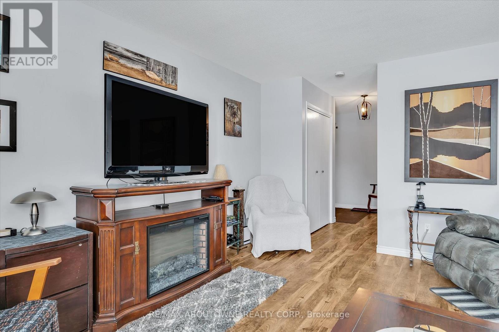 201 - 2394 Mountland Drive W, Peterborough West (Central), Ontario  K9K 2C9 - Photo 9 - X12056140