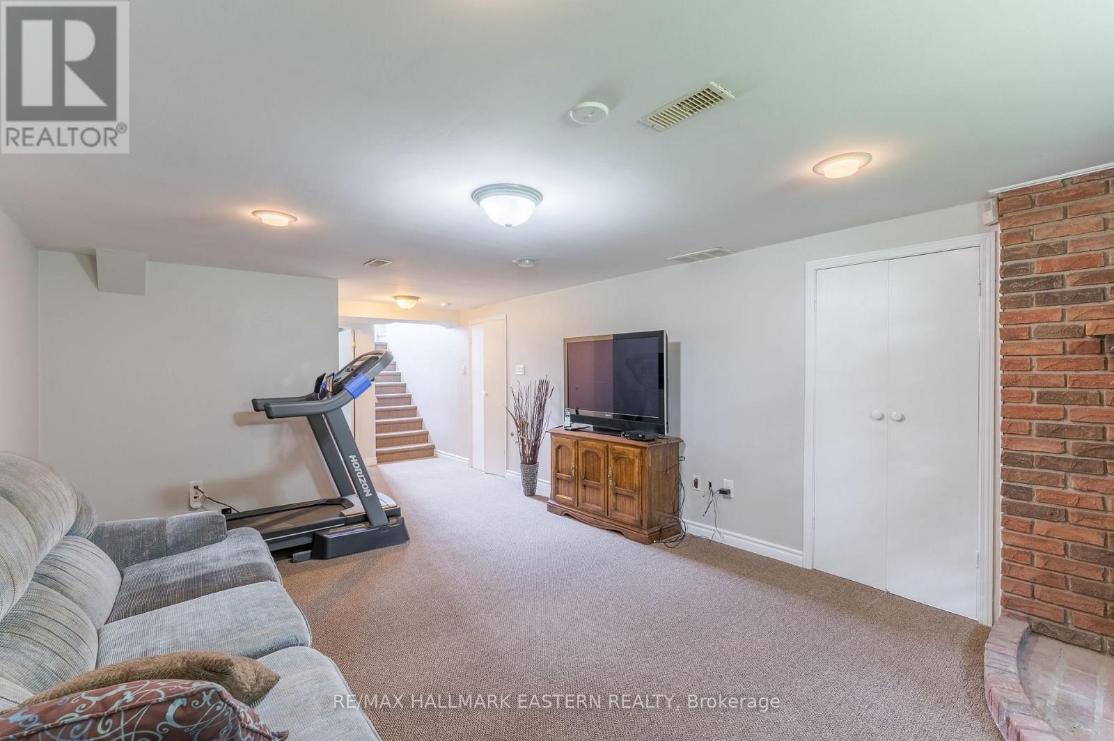 815 Stewart Drive, Peterborough South (East), Ontario  K9J 7R3 - Photo 24 - X12056595