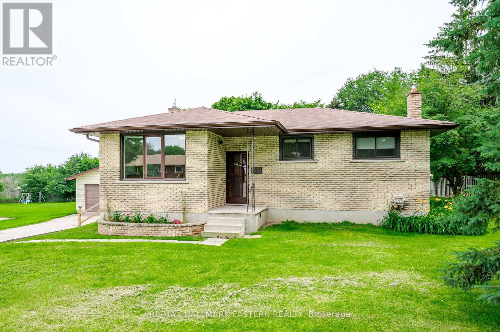 815 Stewart Drive, Peterborough South (East), Ontario  K9J 7R3 - Photo 34 - X12056595