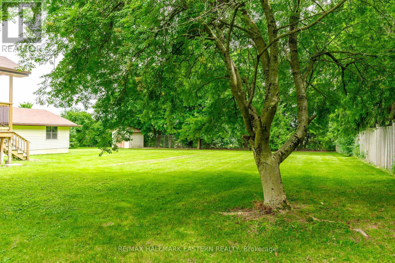 815 Stewart Drive, Peterborough South (East), Ontario  K9J 7R3 - Photo 44 - X12056595