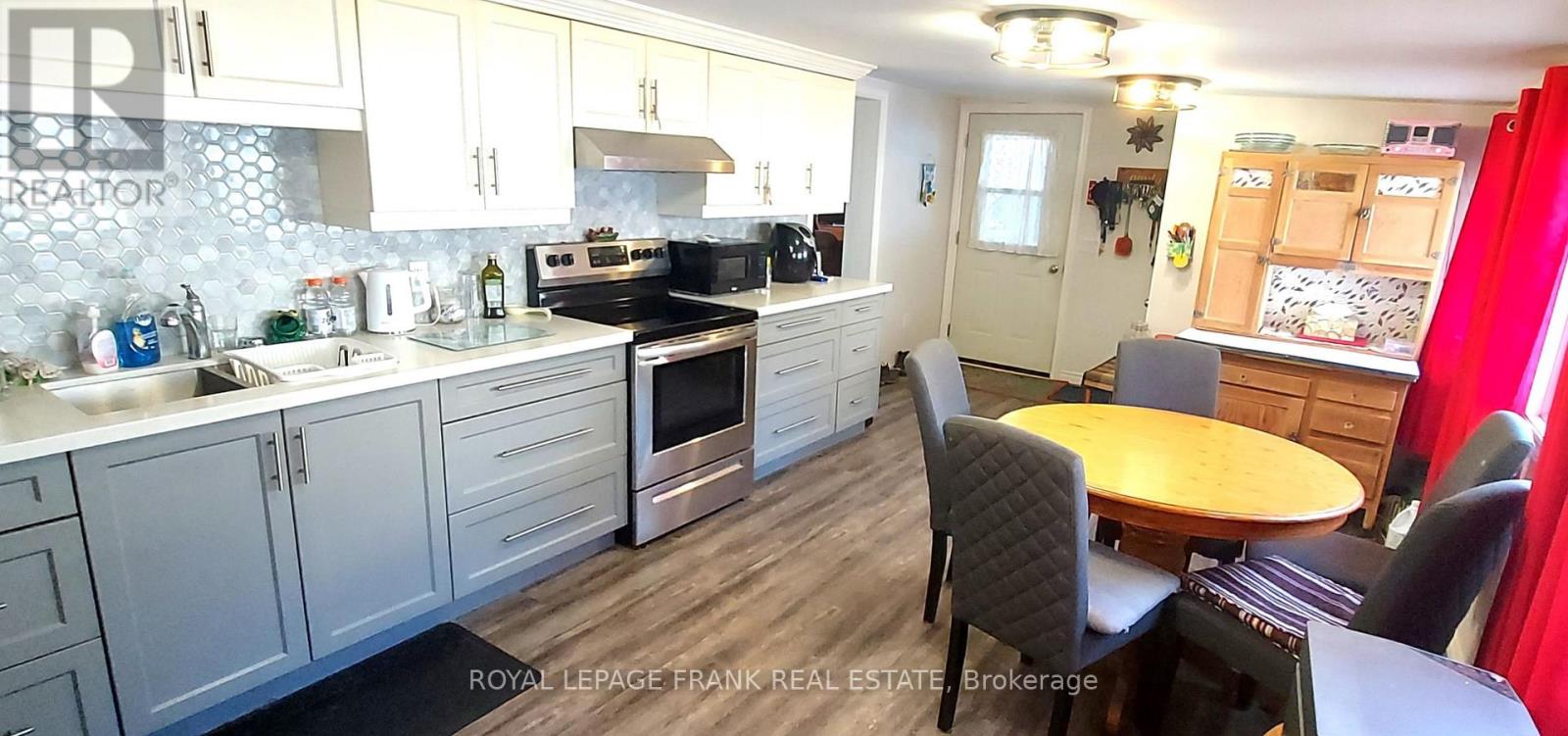 83 Belmont Street, Havelock-Belmont-Methuen (Belmont-Methuen), Ontario  K0L 1Z0 - Photo 4 - X12059936