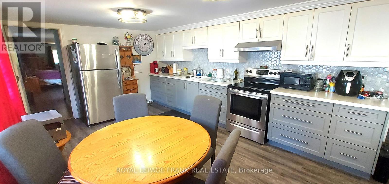 83 Belmont Street, Havelock-Belmont-Methuen (Belmont-Methuen), Ontario  K0L 1Z0 - Photo 5 - X12059936