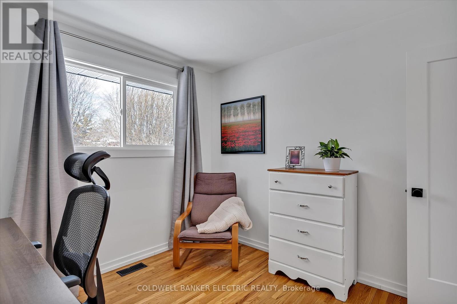 973 Afton Road, Peterborough West (Central), Ontario  K9J 7K3 - Photo 24 - X12063303