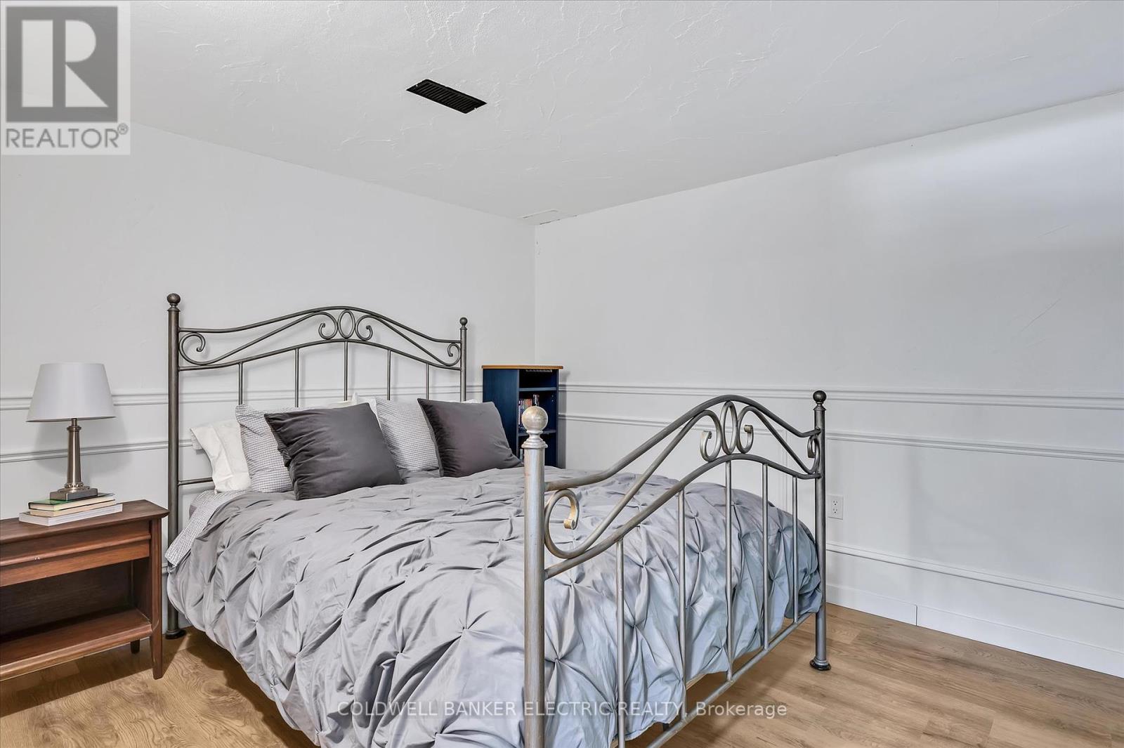 973 Afton Road, Peterborough West (Central), Ontario  K9J 7K3 - Photo 34 - X12063303