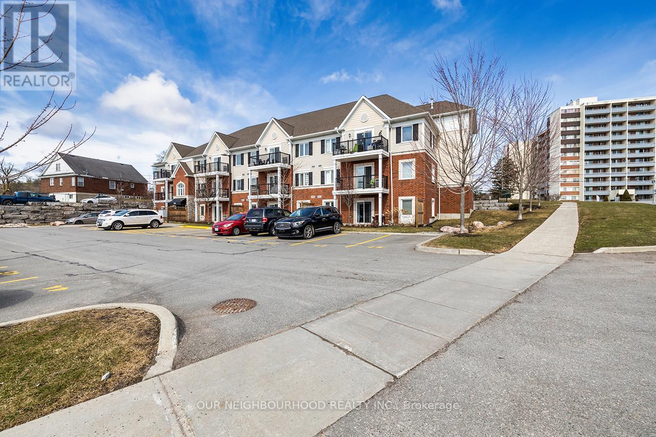 102 - 930 Wentworth Street, Peterborough West (Central), Ontario  K9J 8R8 - Photo 2 - X12065435