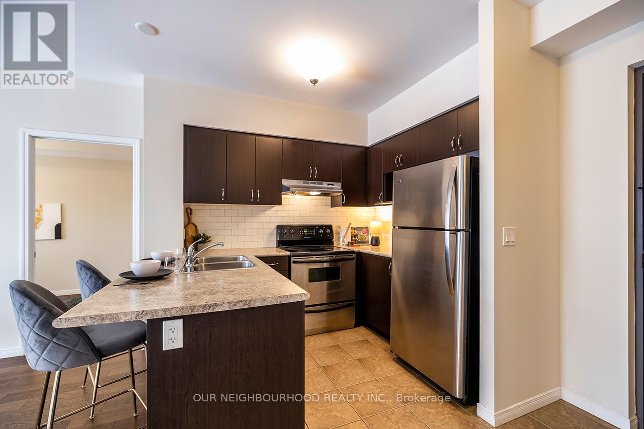 102 - 930 Wentworth Street, Peterborough West (Central), Ontario  K9J 8R8 - Photo 5 - X12065435