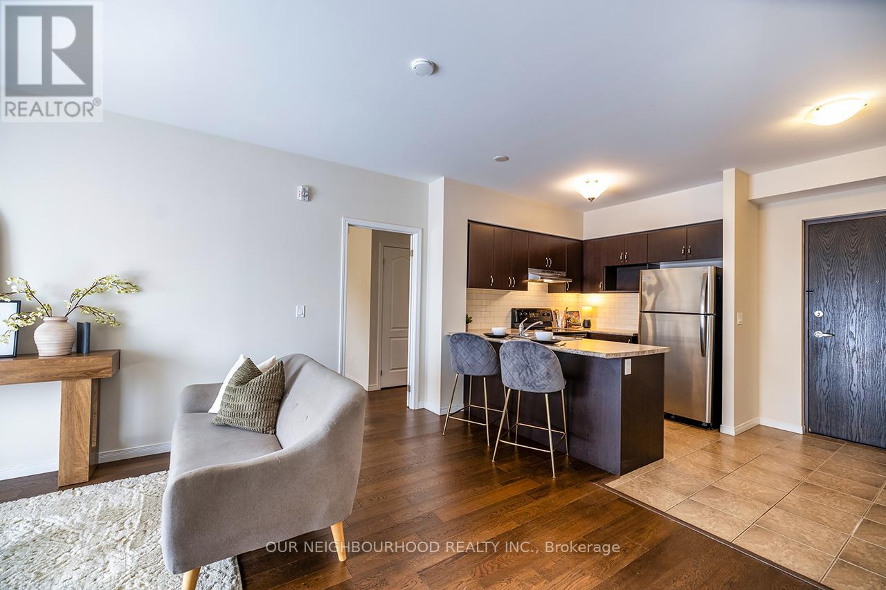 102 - 930 Wentworth Street, Peterborough West (Central), Ontario  K9J 8R8 - Photo 8 - X12065435