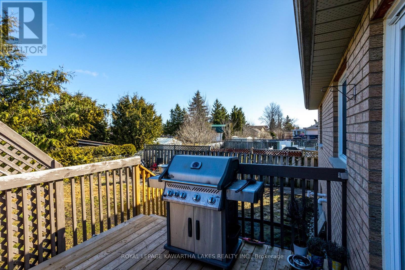48 Mcgibbon Boulevard, Kawartha Lakes (Lindsay), Ontario  K9V 6G4 - Photo 35 - X12065516