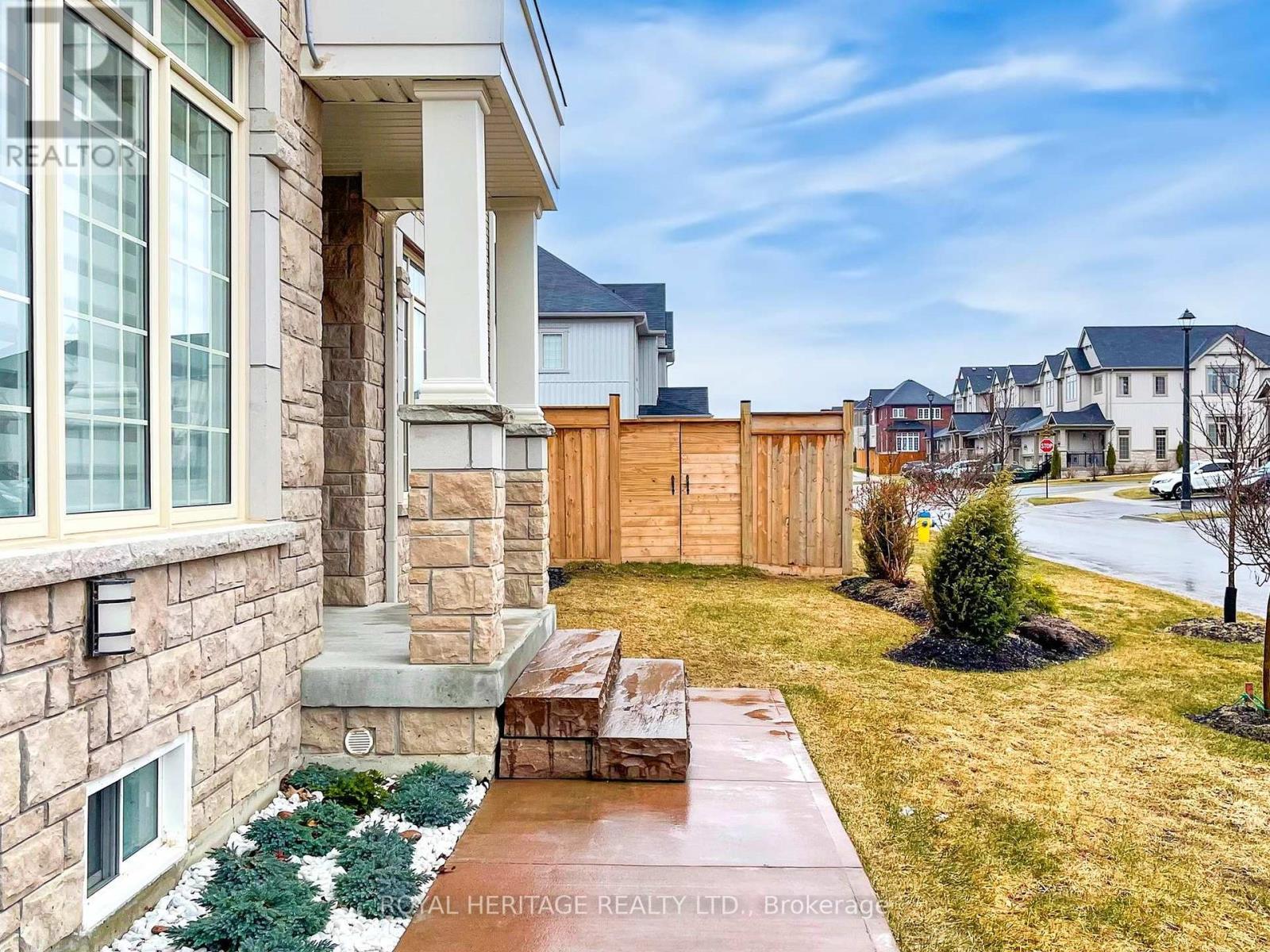 48 Horizon Avenue, Cavan Monaghan (Cavan Twp), Ontario  L0A 1G0 - Photo 3 - X12065630