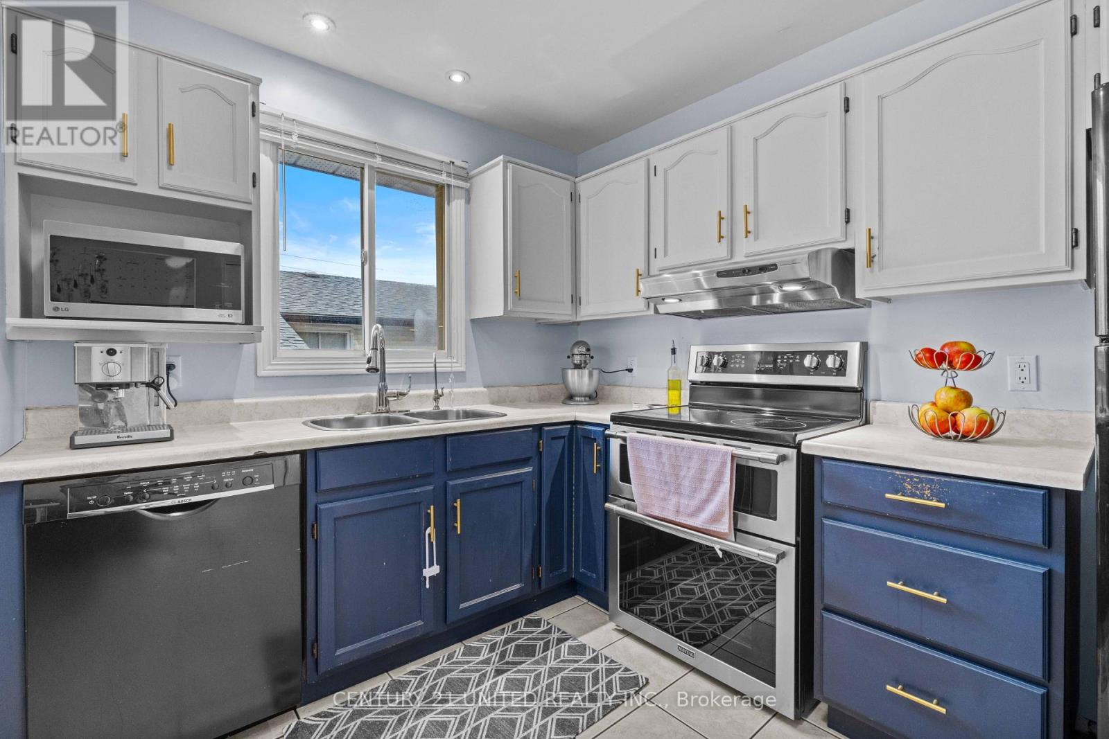 1173 Normandy Street, Peterborough North (North), Ontario  K9H 7L9 - Photo 8 - X12065822