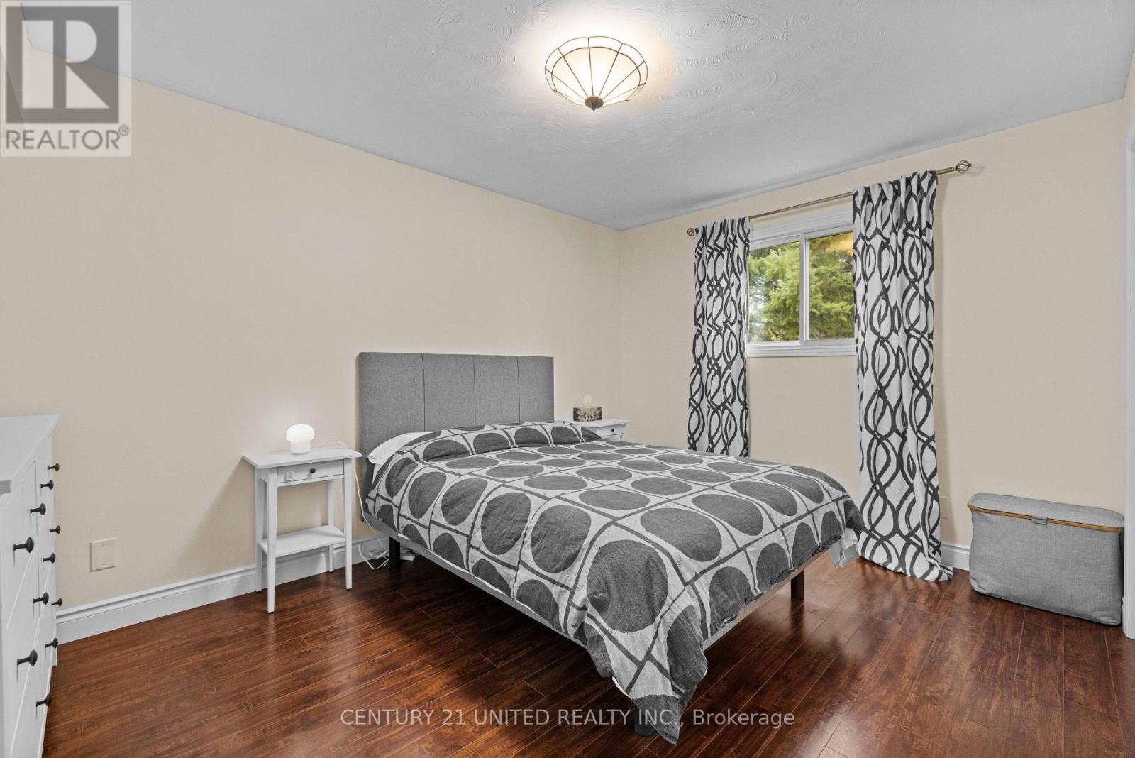 1173 Normandy Street, Peterborough North (North), Ontario  K9H 7L9 - Photo 9 - X12065822