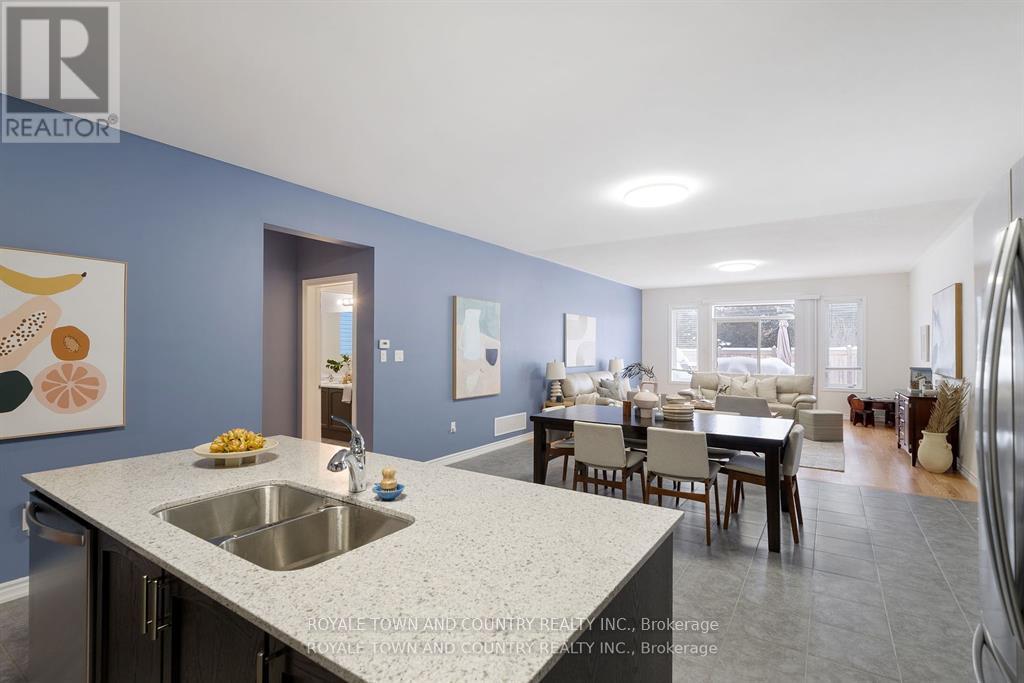 14 Hennessey Crescent, Kawartha Lakes (Lindsay), Ontario  K9V 0P2 - Photo 10 - X12066431
