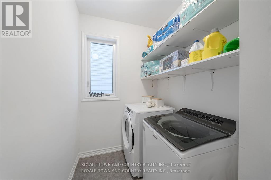 14 Hennessey Crescent, Kawartha Lakes (Lindsay), Ontario  K9V 0P2 - Photo 16 - X12066431