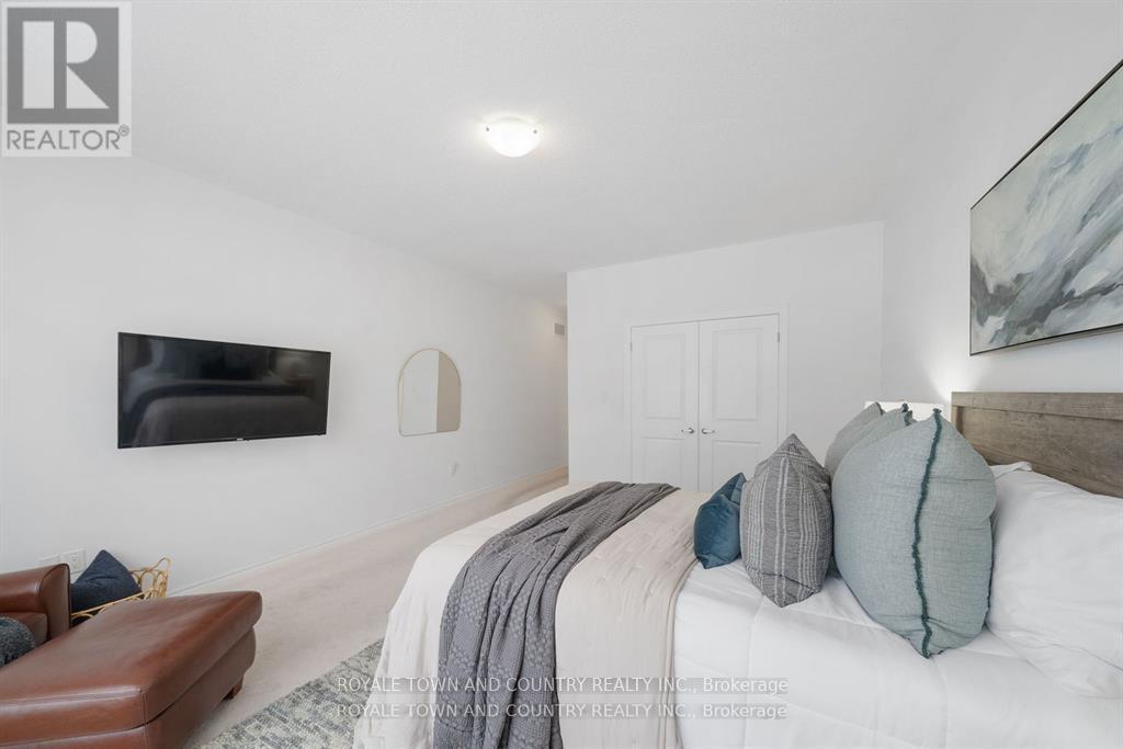 14 Hennessey Crescent, Kawartha Lakes (Lindsay), Ontario  K9V 0P2 - Photo 19 - X12066431