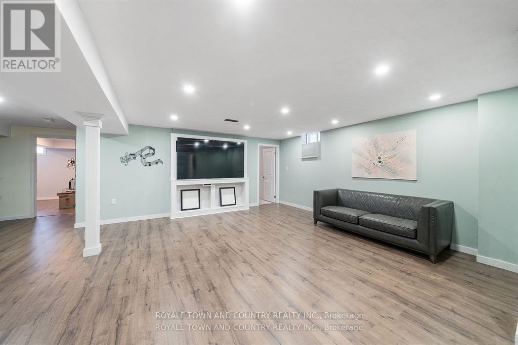 14 Hennessey Crescent, Kawartha Lakes (Lindsay), Ontario  K9V 0P2 - Photo 27 - X12066431