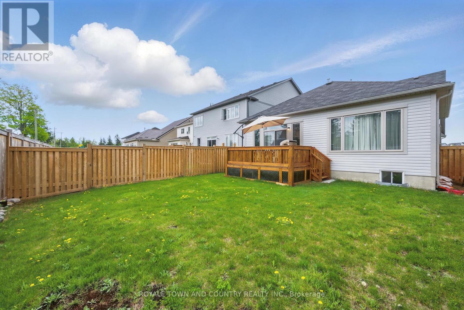 14 Hennessey Crescent, Kawartha Lakes (Lindsay), Ontario  K9V 0P2 - Photo 44 - X12066431