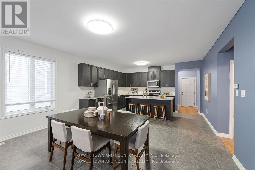 14 Hennessey Crescent, Kawartha Lakes (Lindsay), Ontario  K9V 0P2 - Photo 9 - X12066431