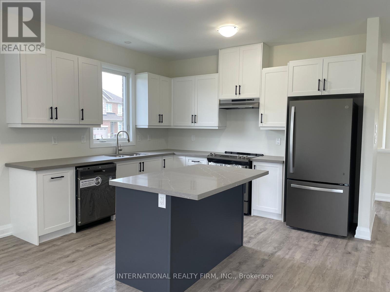 Main Floor - 184 Sanderling Crescent, Kawartha Lakes (Lindsay), Ontario  K9V 0M8 - Photo 11 - X12066616