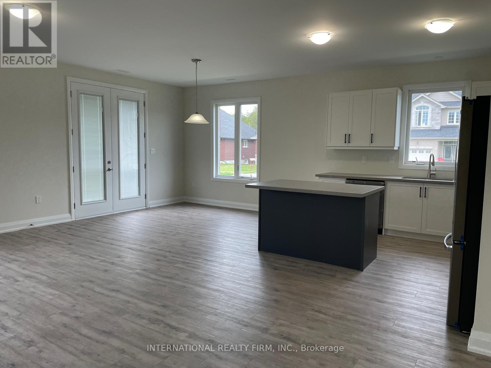 Main Floor - 184 Sanderling Crescent, Kawartha Lakes (Lindsay), Ontario  K9V 0M8 - Photo 12 - X12066616