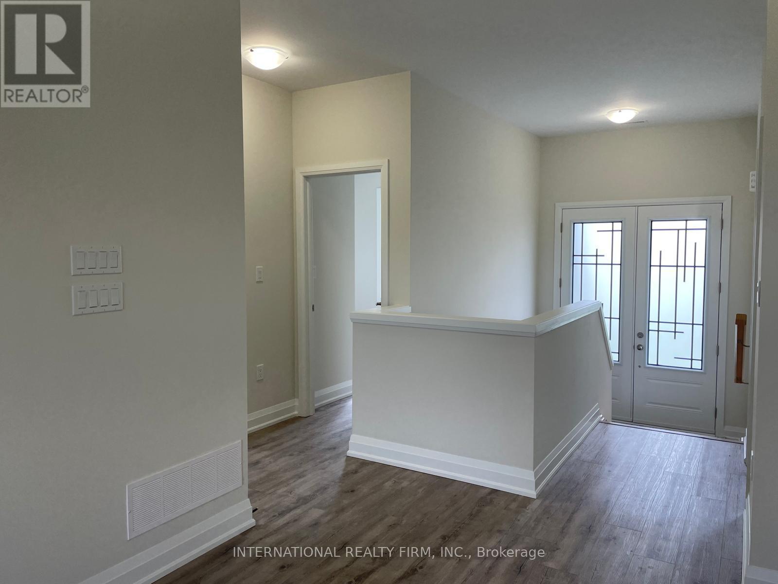 Main Floor - 184 Sanderling Crescent, Kawartha Lakes (Lindsay), Ontario  K9V 0M8 - Photo 3 - X12066616