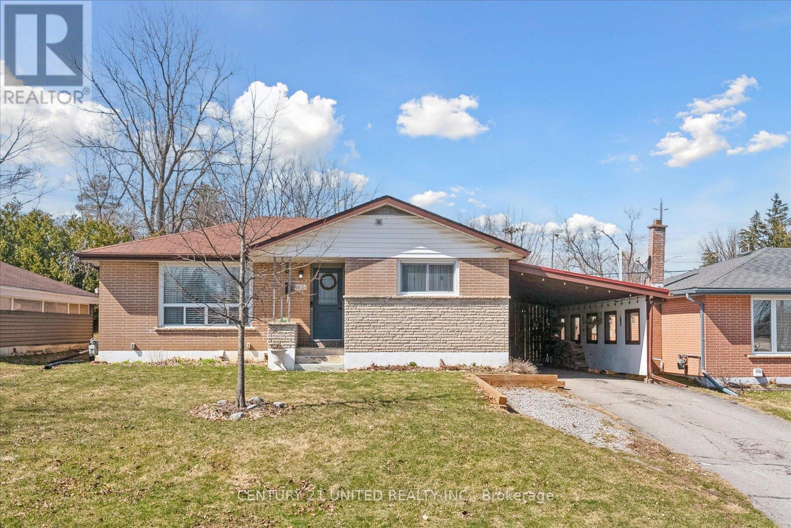 362 Summerhill Drive, Peterborough North (South), Ontario  K9H 5L9 - Photo 1 - X12067691