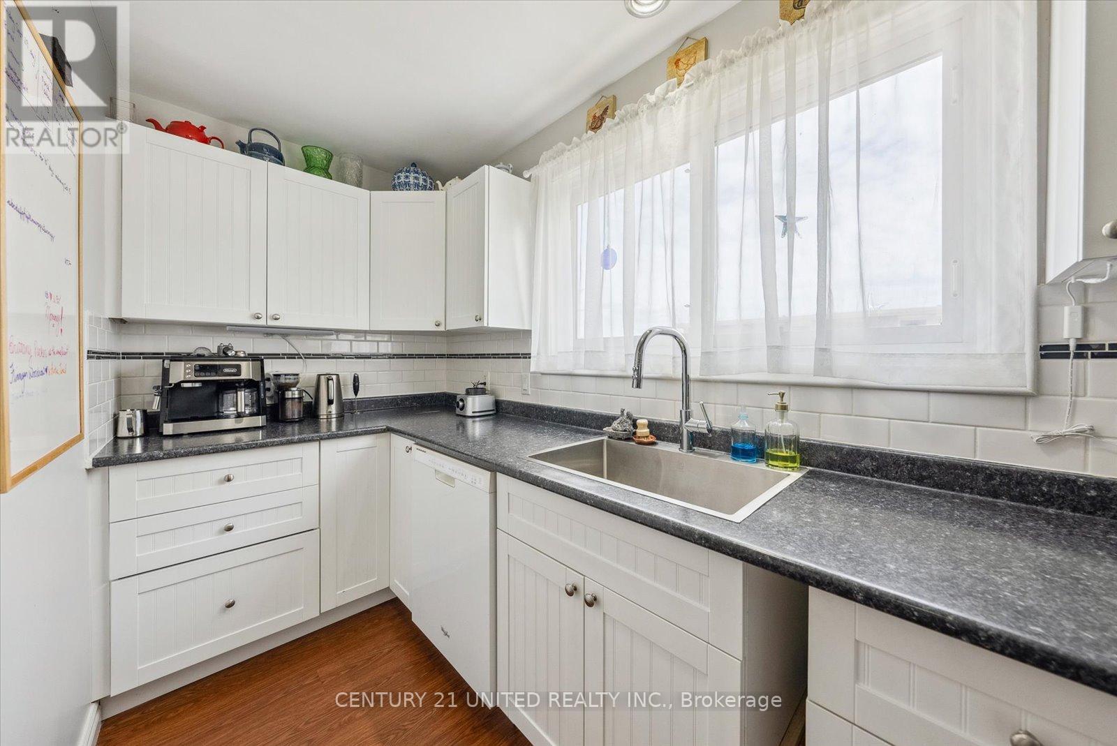 362 Summerhill Drive, Peterborough North (South), Ontario  K9H 5L9 - Photo 13 - X12067691