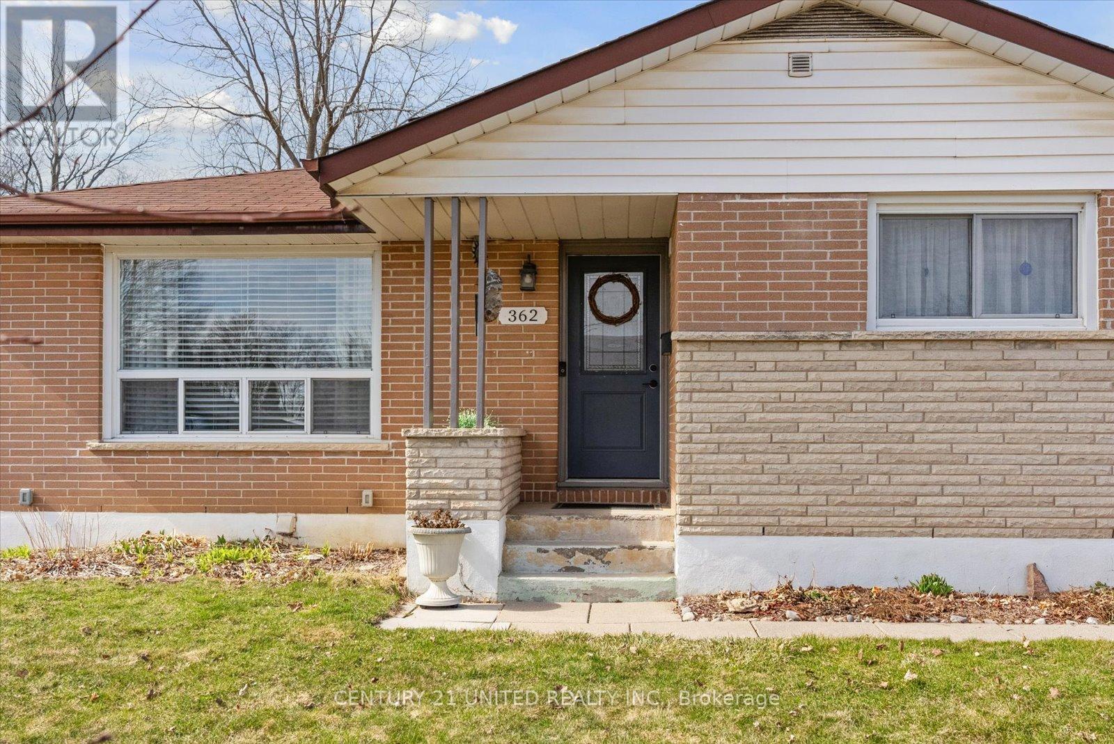 362 Summerhill Drive, Peterborough North (South), Ontario  K9H 5L9 - Photo 3 - X12067691