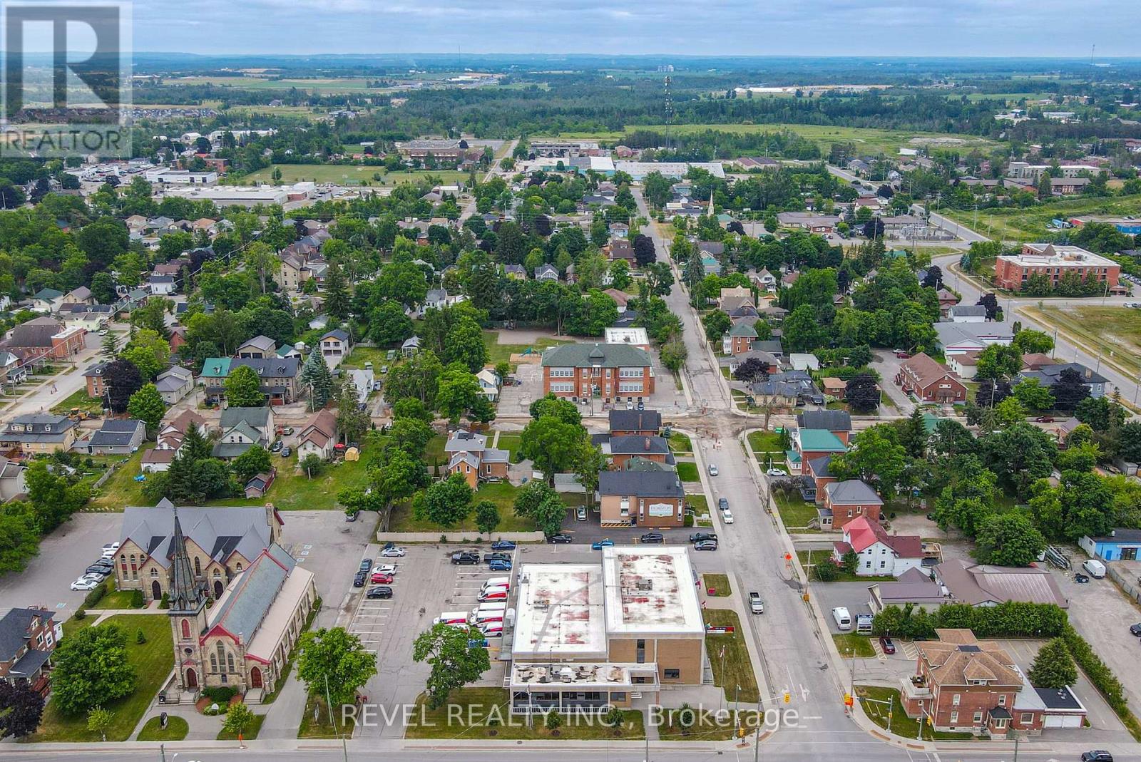 Upper 3 - 34 Cambridge Street S, Kawartha Lakes (Lindsay), Ontario  K9V 3B8 - Photo 26 - X12067795