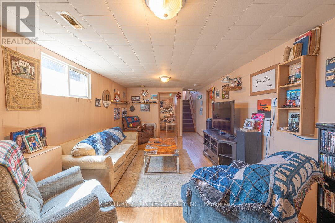 230 Collison Avenue, Peterborough South (East), Ontario  K9J 1A6 - Photo 10 - X12068683