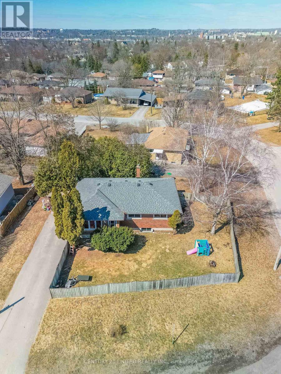 230 Collison Avenue, Peterborough South (East), Ontario  K9J 1A6 - Photo 15 - X12068683