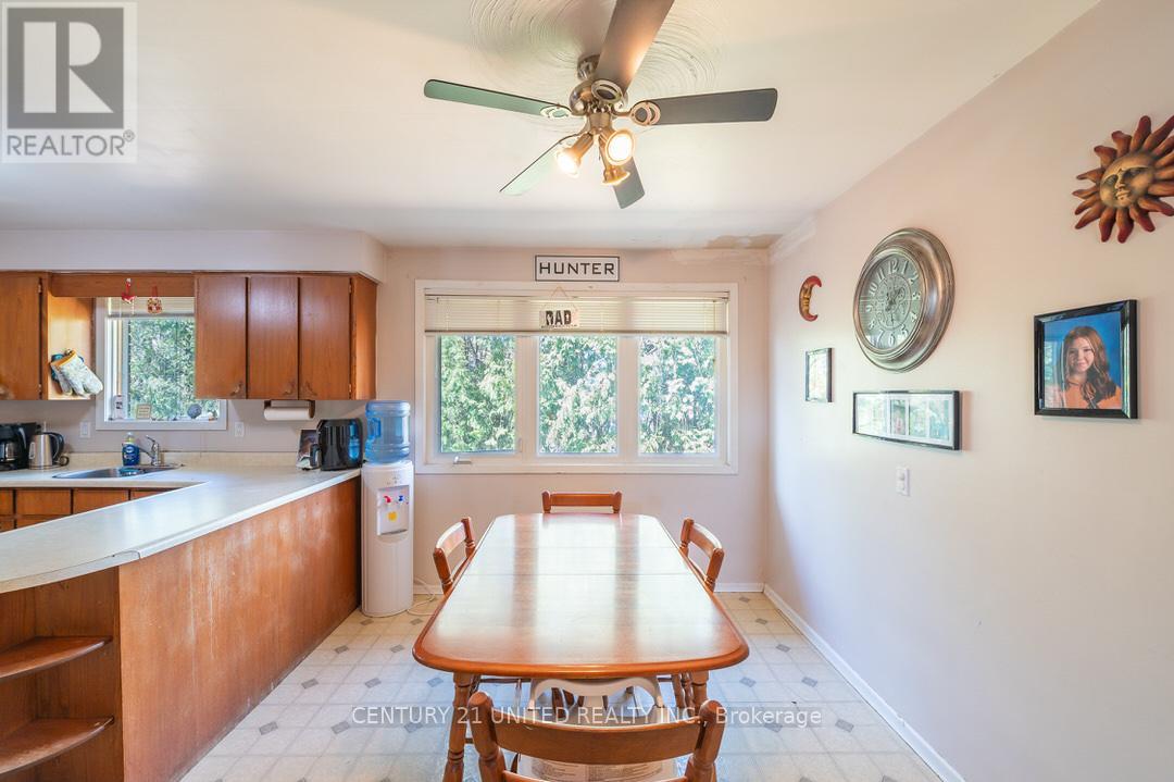 230 Collison Avenue, Peterborough South (East), Ontario  K9J 1A6 - Photo 3 - X12068683