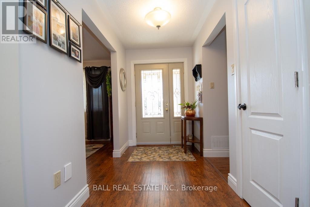 1744 Barton Drive, Selwyn, Ontario  K0L 2H0 - Photo 7 - X12068747