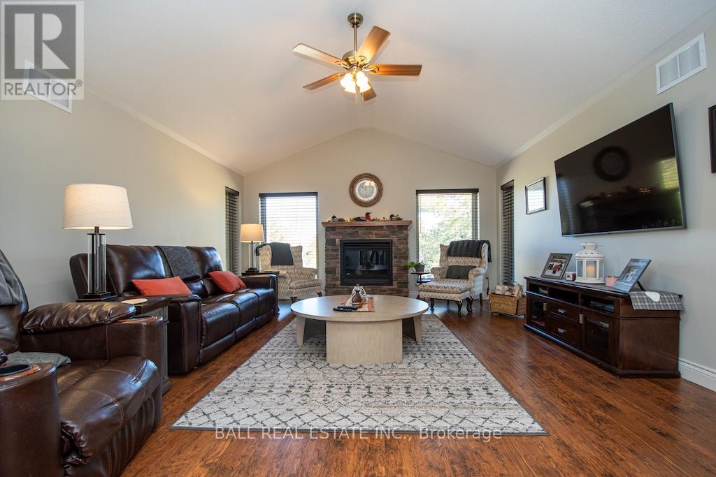 1744 Barton Drive, Selwyn, Ontario  K0L 2H0 - Photo 9 - X12068747