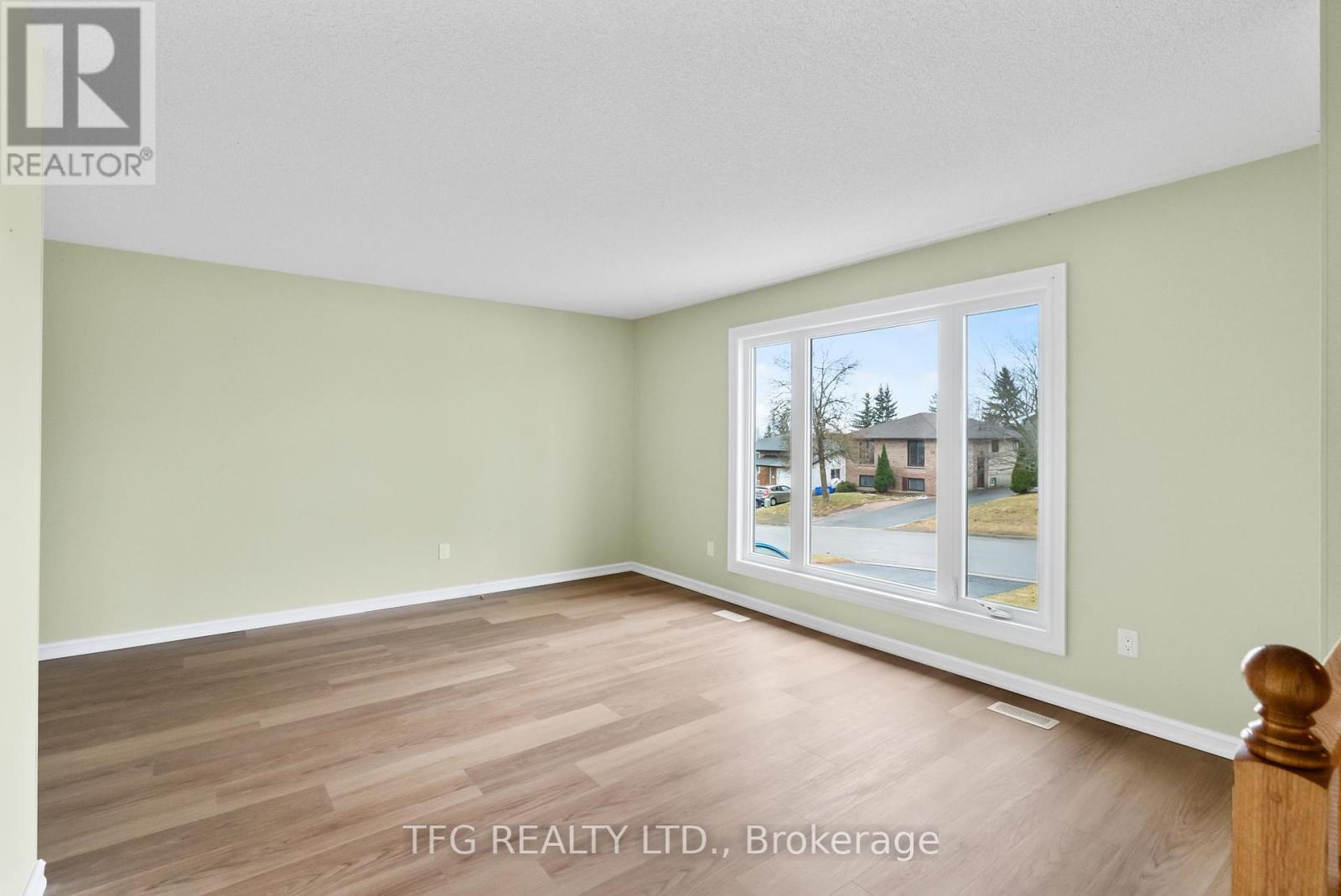 16 Finchurst Road, Peterborough South (East), Ontario  K9J 8E9 - Photo 4 - X12069030