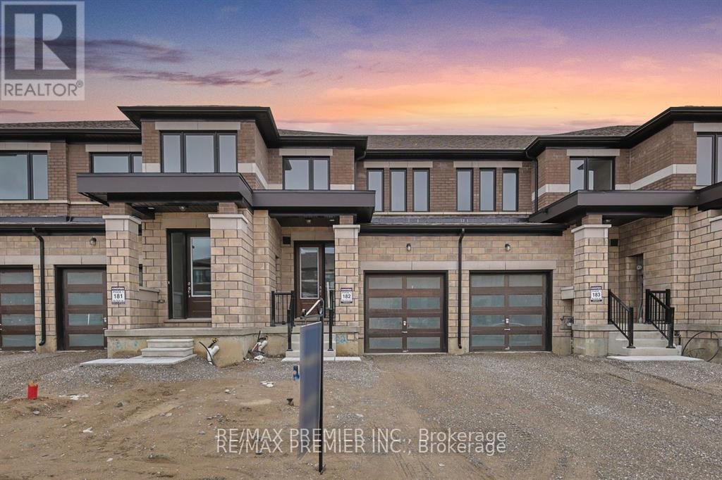 138 Corley Street, Kawartha Lakes (Lindsay), Ontario  K9V 0R4 - Photo 1 - X12068994