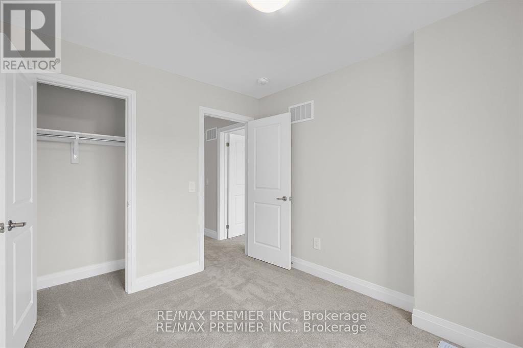 138 Corley Street, Kawartha Lakes (Lindsay), Ontario  K9V 0R4 - Photo 12 - X12068994