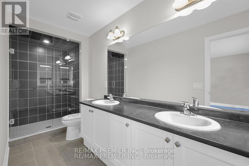 138 Corley Street, Kawartha Lakes (Lindsay), Ontario  K9V 0R4 - Photo 17 - X12068994