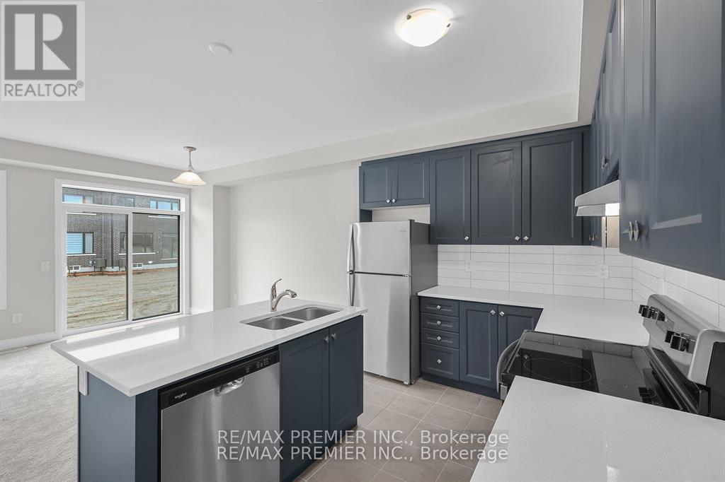 138 Corley Street, Kawartha Lakes (Lindsay), Ontario  K9V 0R4 - Photo 8 - X12068994