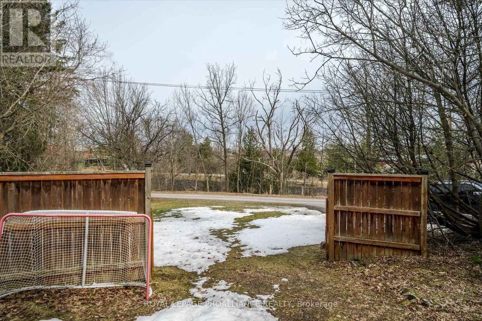 24 Katherine Street, Selwyn, Ontario  K0L 2H0 - Photo 48 - X12069815