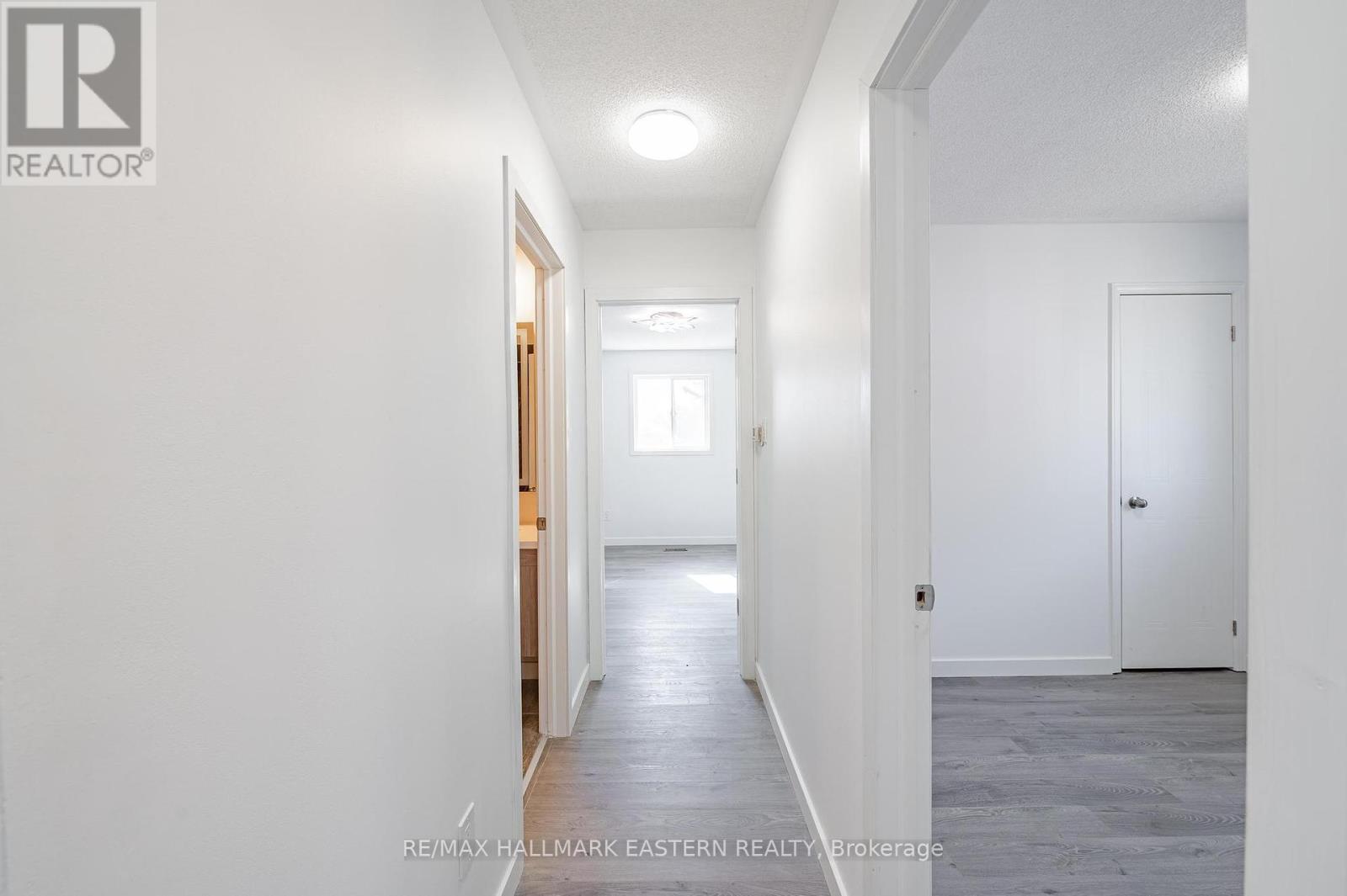 16 Ferguson Place, Peterborough North (North), Ontario  K9H 7M9 - Photo 13 - X12069870