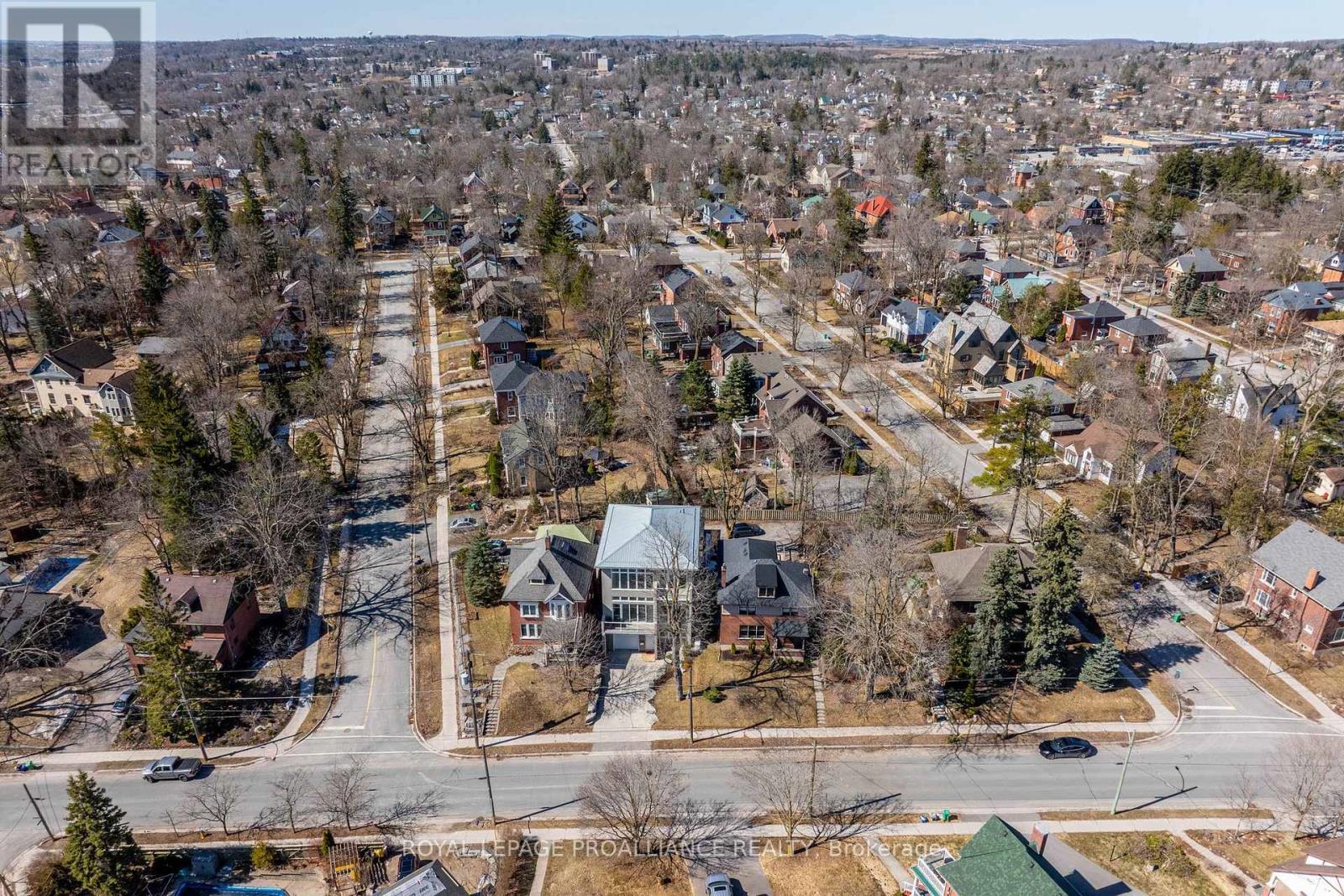 51 Benson Avenue, Peterborough North (South), Ontario  K9H 5X7 - Photo 50 - X12069978