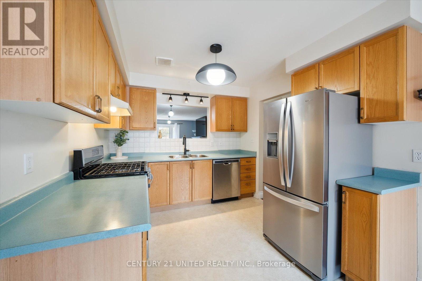 1343 Eagle Crescent, Peterborough West (North), Ontario  K9K 2K7 - Photo 12 - X12070077