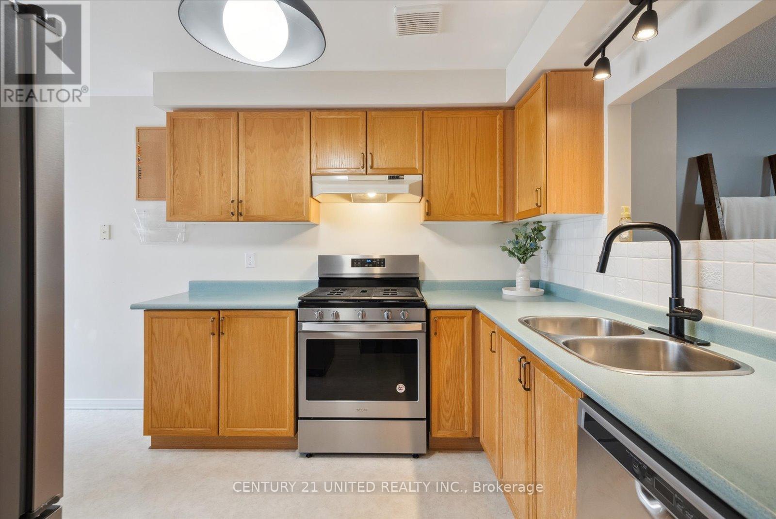 1343 Eagle Crescent, Peterborough West (North), Ontario  K9K 2K7 - Photo 15 - X12070077