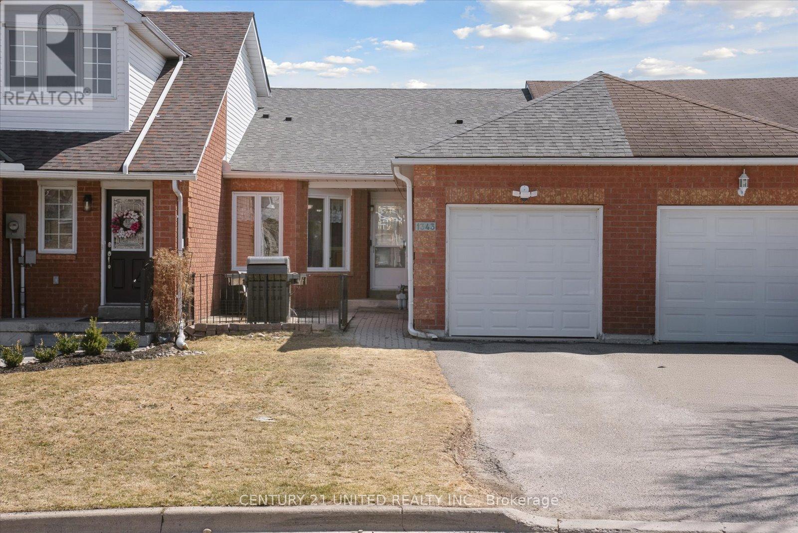 1343 Eagle Crescent, Peterborough West (North), Ontario  K9K 2K7 - Photo 2 - X12070077