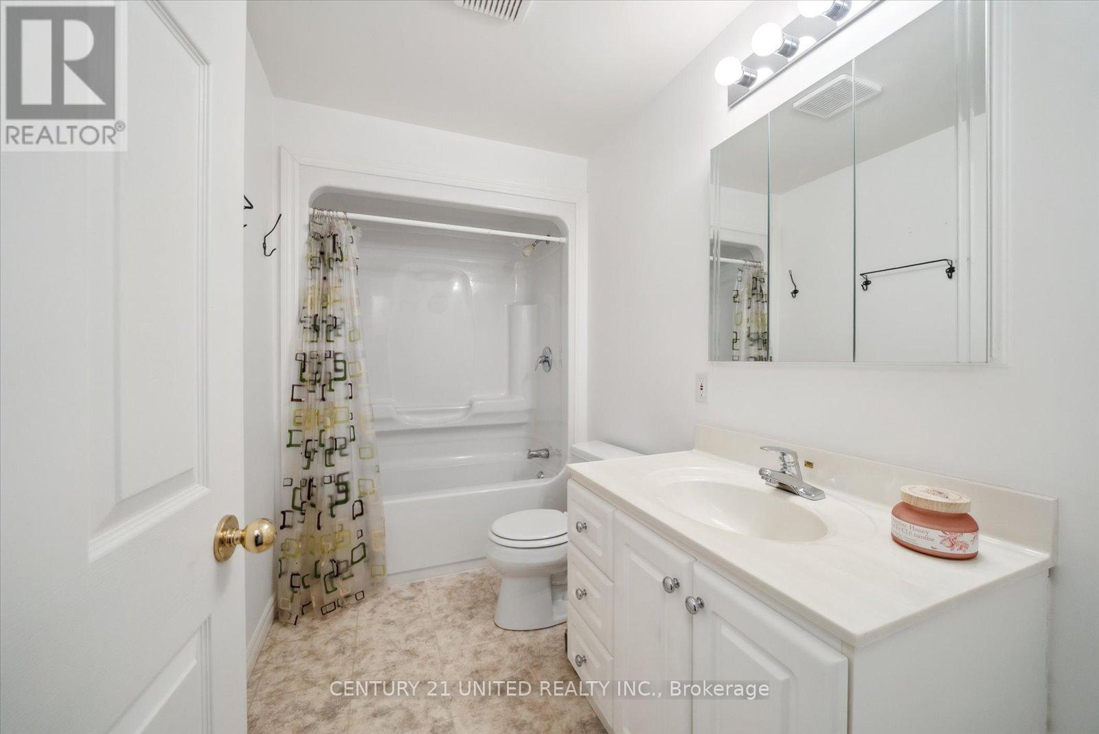 1343 Eagle Crescent, Peterborough West (North), Ontario  K9K 2K7 - Photo 30 - X12070077