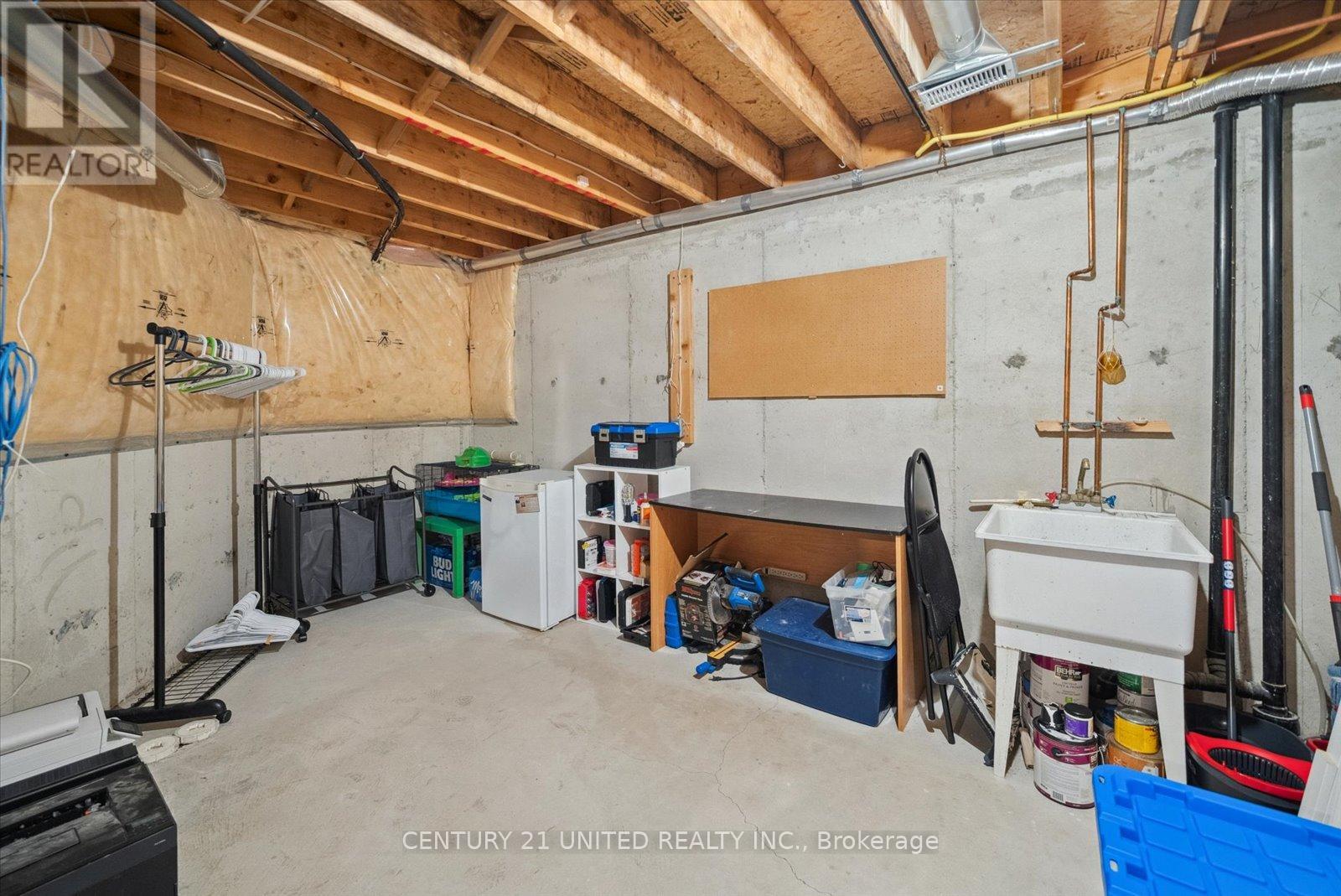 1343 Eagle Crescent, Peterborough West (North), Ontario  K9K 2K7 - Photo 33 - X12070077