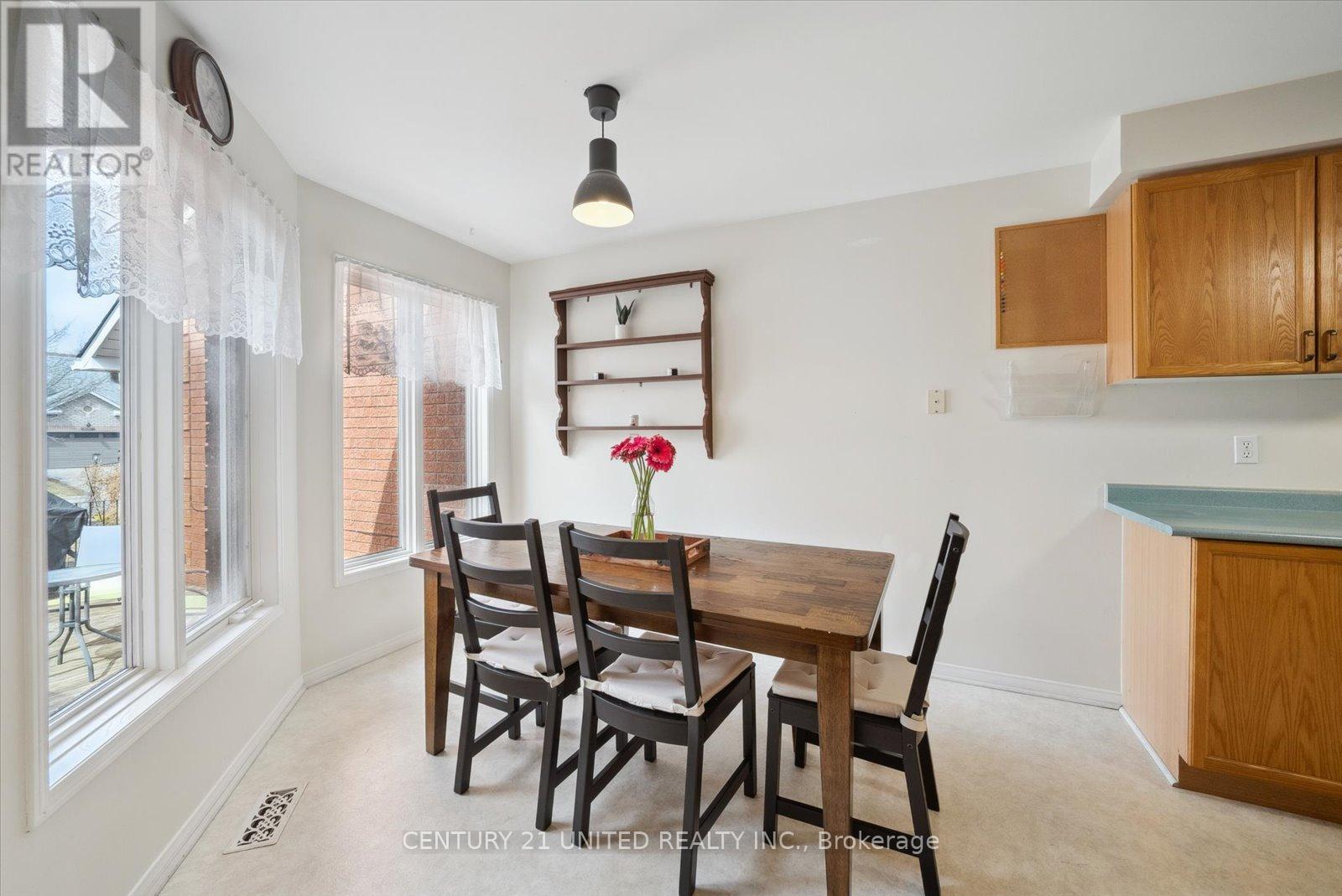 1343 Eagle Crescent, Peterborough West (North), Ontario  K9K 2K7 - Photo 7 - X12070077