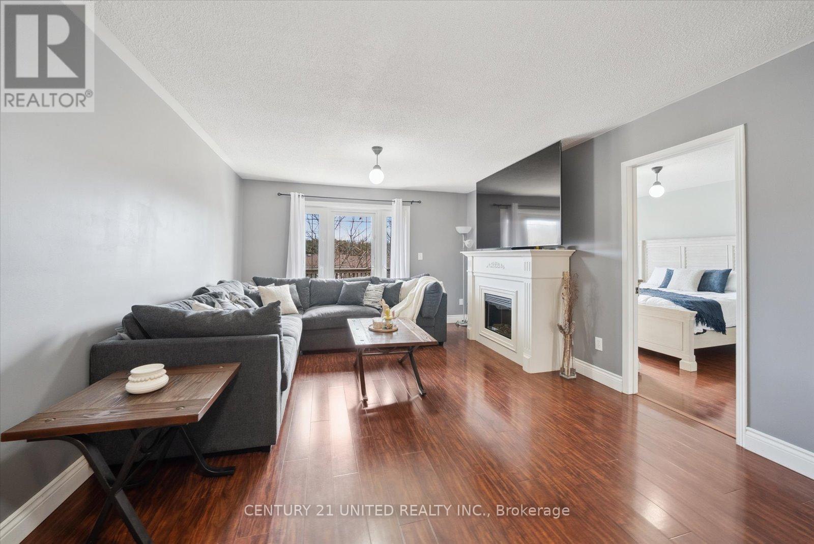 1343 Eagle Crescent, Peterborough West (North), Ontario  K9K 2K7 - Photo 9 - X12070077