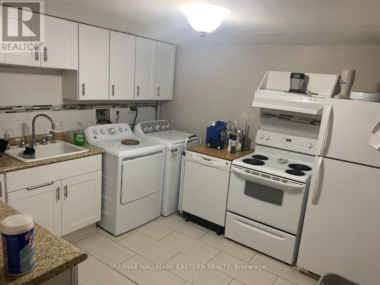Lower - 64 Alexander Avenue, Peterborough West (North), Ontario  K9J 6B4 - Photo 11 - X12071099