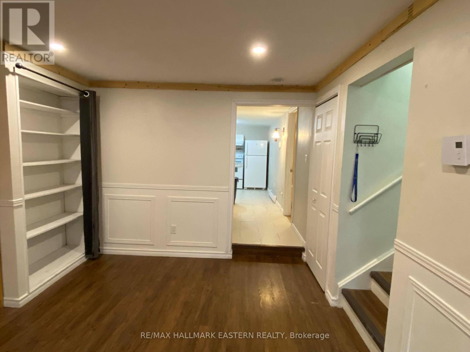 Lower - 64 Alexander Avenue, Peterborough West (North), Ontario  K9J 6B4 - Photo 2 - X12071099